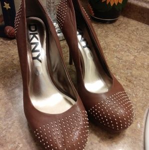 Dkny heels size 8.5